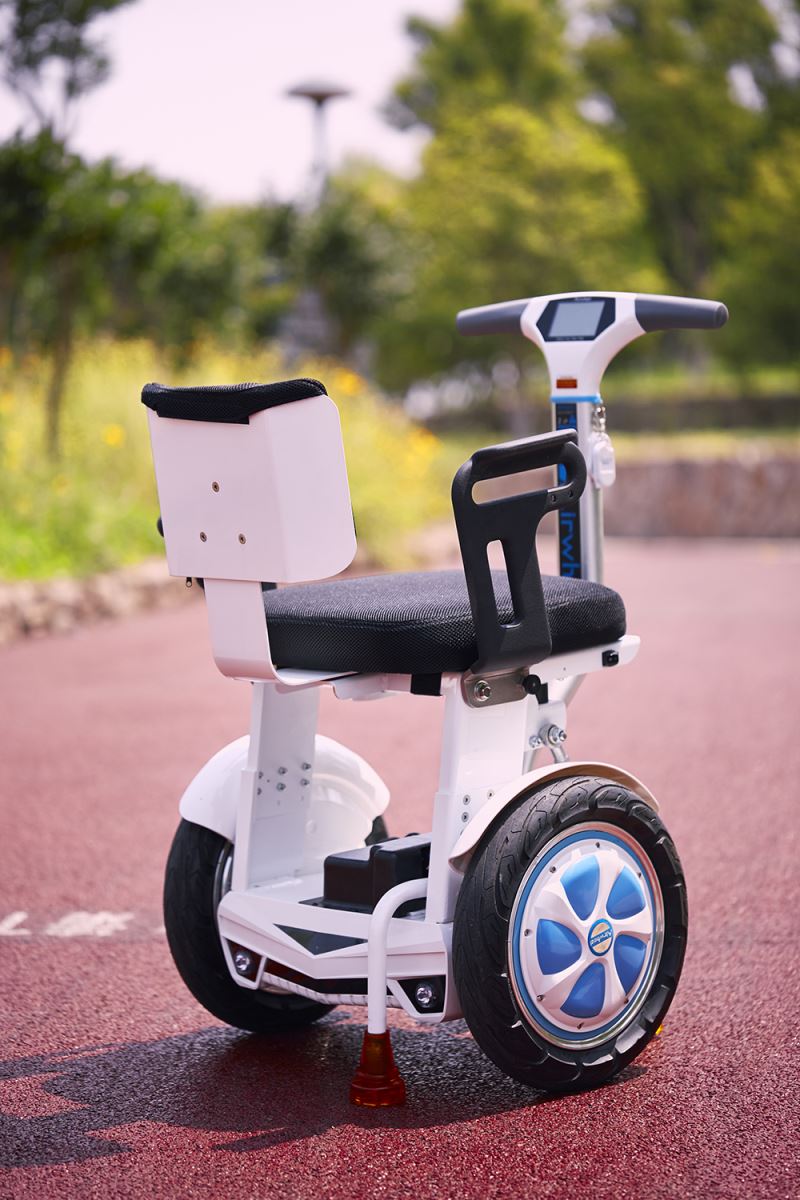 Airwheel A6T wheelchair with handlebar(4).