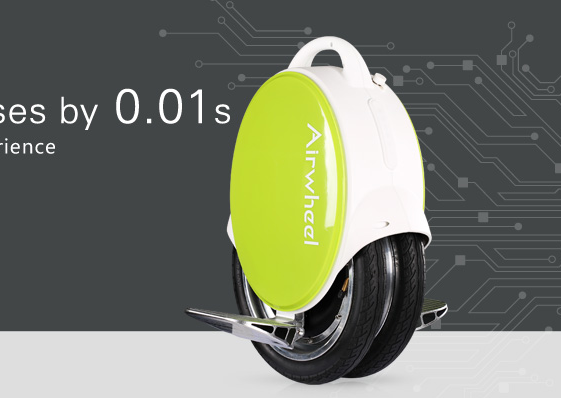 Der Airwheel Q5 wird das frisch enthüllt Balance-Elektro-Einrad ein Hit auf dem Markt der intelligenten Transporter. Es bringt Frische und glatte pendeln Erfahrung. Self balancing electric Einrad haben einen weltweiten Trend gebildet und können werden beschmutzt überall, von Parks, Einkaufszentren, Szenerien zu Schulen, New York, Paris, Shanghai nach Peking.