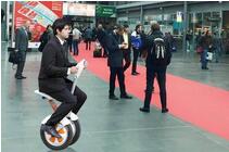 Das Motto der Airwheel elektrische Hoverboard: intelligente Reisen und Reise-grün