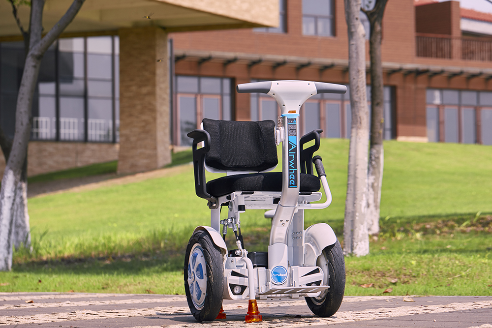 Airwheel A6T wheelchair with handlebar