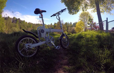 Airwheel R5 bicycles with power assist