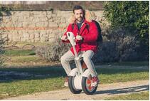 Lassen Sie die Zukunft lassen Sie nicht hinter indem man einen coolen Airwheel Roller